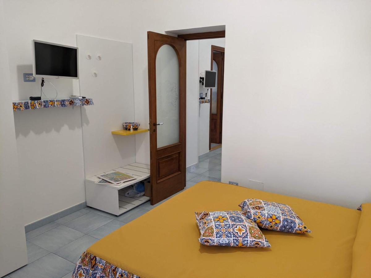 Tuttiacasaditeresa Rooms プロチーダ エクステリア 写真
