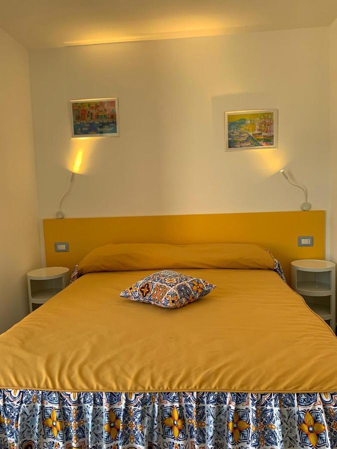 Tuttiacasaditeresa Rooms プロチーダ エクステリア 写真