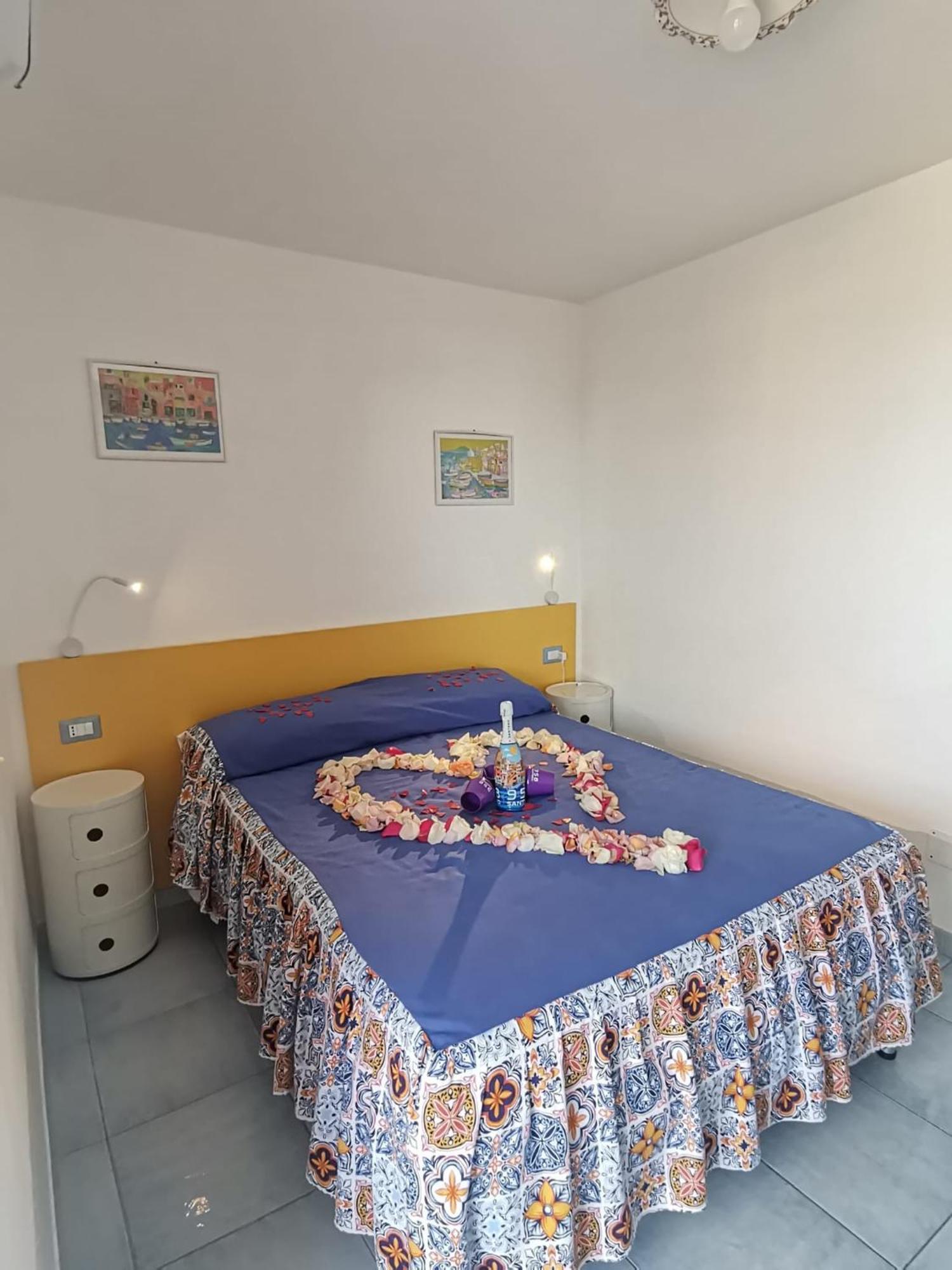 Tuttiacasaditeresa Rooms プロチーダ エクステリア 写真